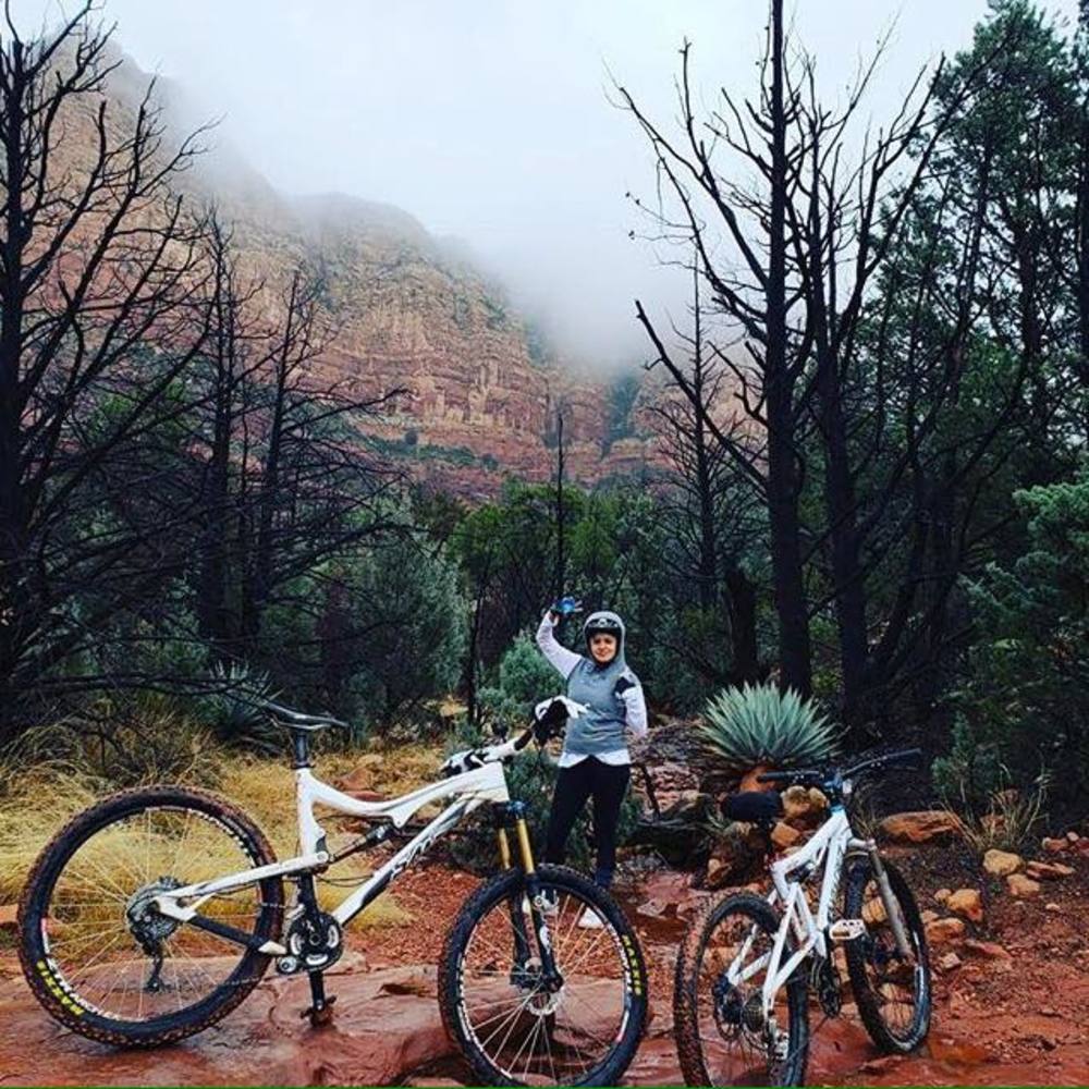 Meet your Posher, Azu